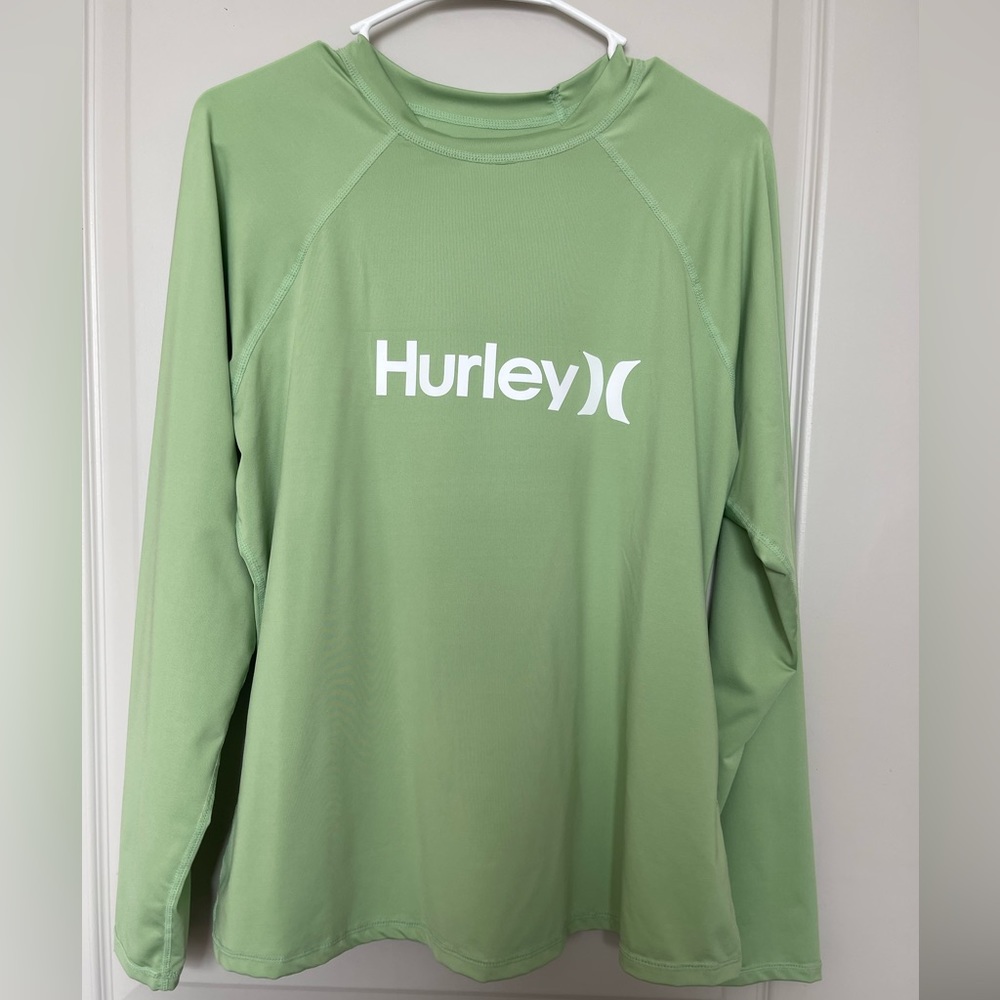 Woman Hurley rash guard swimwear long sleeve